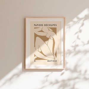 Gold Vertical Frame Video Mockup | Customizable Wall Color image 7