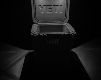 BrightRoads Latch - LED Enabled Replacement Latch for Yeti Roadie Coolers - Sold Individually