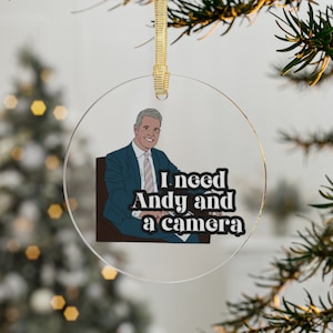 Ich brauche Andy und eine Kamera Bravo Ornament | Bravo TV Urlaub Geschenk, Bravo TV Urlaub Dekor