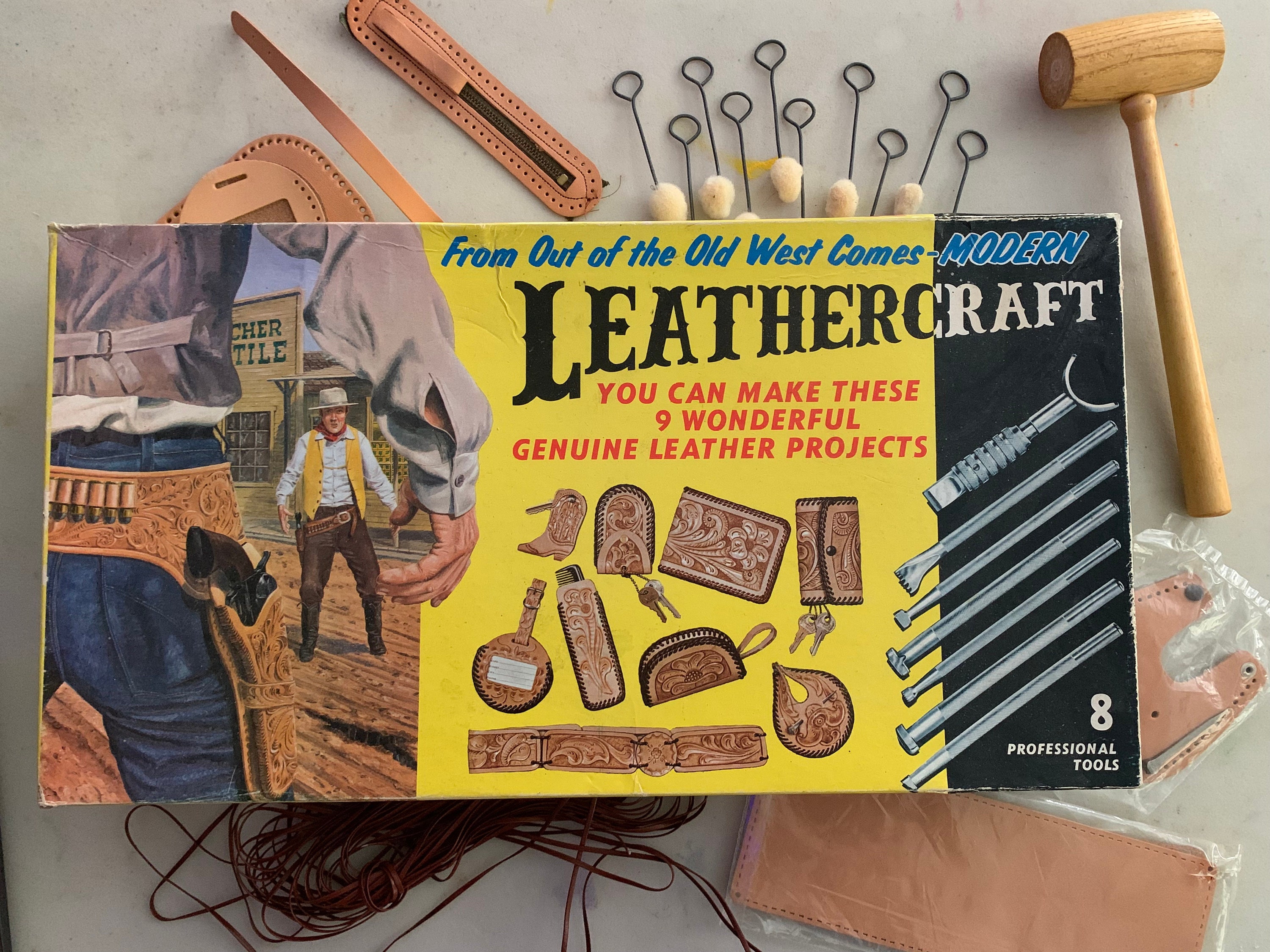 Tandy leather craft tools, leather working kit for Sale in Cincinnati, OH -  OfferUp