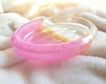 Porte-savon ovale en résine époxy scintillant rose et transparent à facettes avec flocons de feuille d&#39;or, porte-savon, cadeau de pendaison de crémaillère pour elle