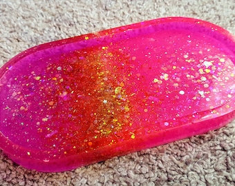 Vanity Tray, Sparkly Neon Pink Pill Shaped Epoxy Resin Decorative Tray, Catchall, Perfume Dish, Housewarming Gift for Her, Jewelry Rack