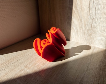 3D Love Sculpture An Expression of Love from All Angles