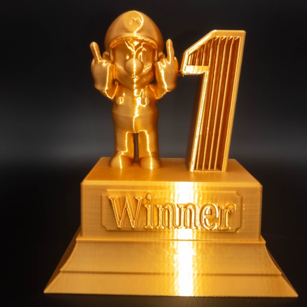 Figurine Mario 3D provocatrice disponible en Or argent et bronze Mario kart Trophy