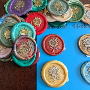 Gli adesivi con sigillo in ceralacca a forma di girasole aggiungono un tocco di eleganza alle tue lettere e alle pagine di scrapbooking con retro autoadesivo