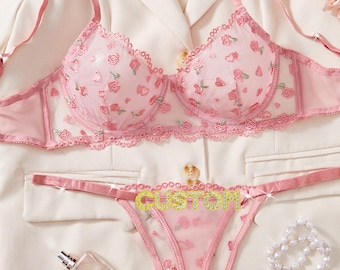 Benutzerdefinierte Name Blumen Mesh Stickerei versammelt Dessous Set: Handgenähter Name, abnehmbarer Namensanhänger