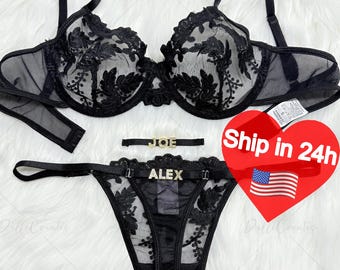Benutzerdefinierte Name Blumen Mesh Stickerei versammelt Dessous Set: Handgenähter Name, abnehmbarer Namensanhänger