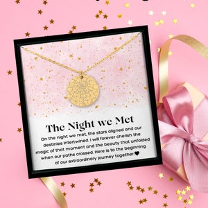The Night We Met sterrenkaartketting, gepersonaliseerde sterrenkaartketting, gegraveerde ketting, munthanger, CustomMessage Card-sieraden