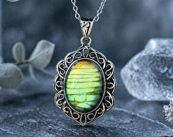 Green Luster Labradorite Pendant Necklace – Zebra Stripes, Adjustable Chain