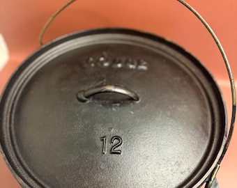 Vintage Lodge 12CO Cast Iron #12 Dutch Oven Made In USA 12" Diameter 3 Legged  6qt