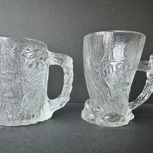 Set Of 2 1993 Flintstones McDonald&#39;s RocDonald&#39;s Glass Mugs