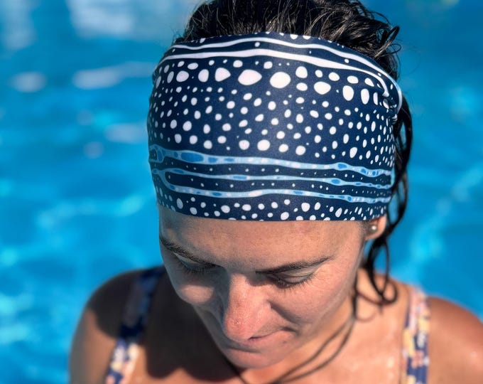 Women diving headband with sun protection featuring a whale shark pattern. Quick-dry, stylish for SCUBA diving, water sports and yoga