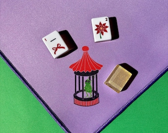 Lavender Mahjong Mat: Lucky Cricket Design, Plum Stitching cricket cage