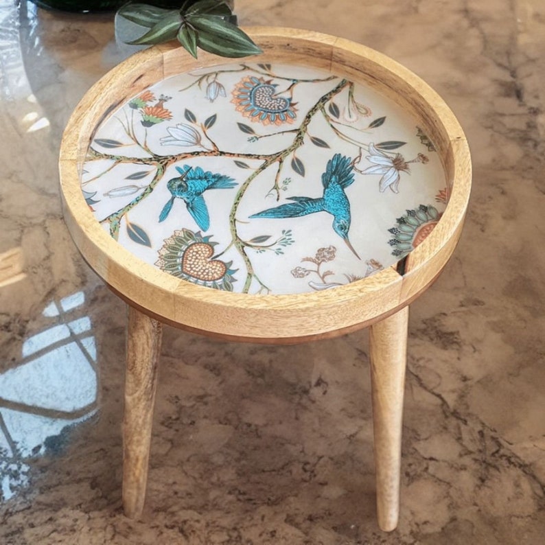 Table d'appoint en bois de manguier massif Table d'angle idéale, cadeau unique, pieds amovibles, emballé à plat, superbe colibri image 8