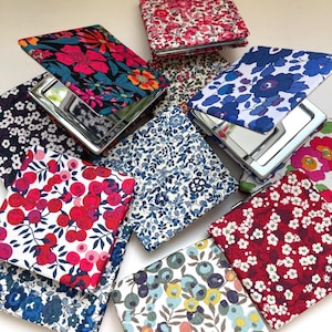 Miroir de poche, miroir, miroir fleurs, miroir de sac, accessoire liberty, accessoire beauté, fête des mères, cadeau femme, liberty, cadeau