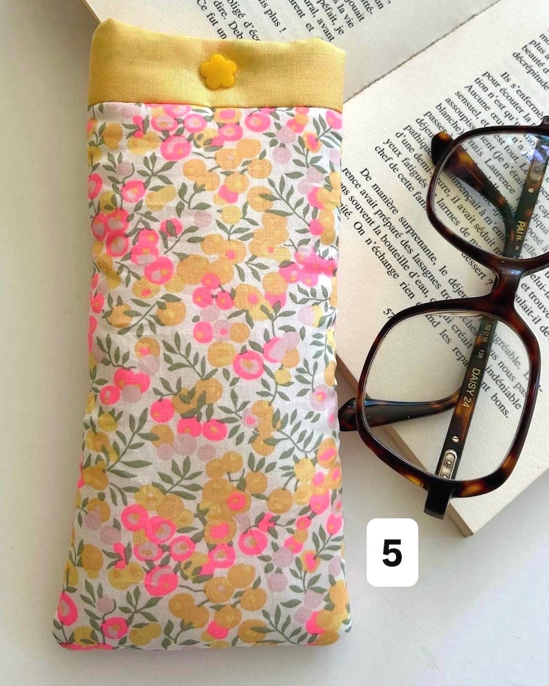 Fabric glasses case, Liberty Wiltshire print glasses case, quilted glasses case, storage pouch, accessory, gift for mom, party image 7