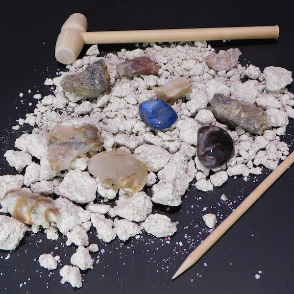 Kids Agate Stone Mix Dig Excavation Kits with Tools