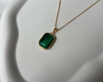 エメラルドグリーンネックレス、ハンドメイドゴールドメッキペンダント 