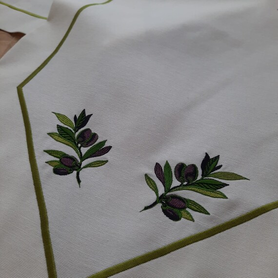 刺繍オリーブ柄テーブルランナー：地中海風装飾（16インチ×53インチ