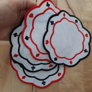 Gestickte Spielkarten Cocktail-Servietten, Kasino-Karten Servietten-Set, gestickte Poker-Untersetzer, Leinen-Untersetzer