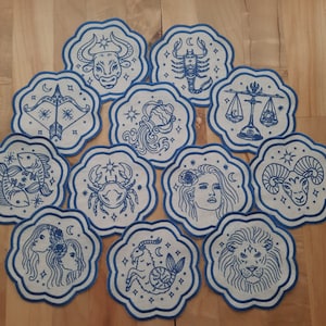 Spersonalizowana niebieska serwetka koktajlowa z haftowanym znakiem zodiaku, lniane podkładki z nadrukiem, opcja prezentu dla przyjaciół, horoskop