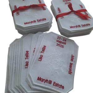 Hochzeitseinladung bestickte Serviette, personalisiertes Hochzeitsgedächtnisgeschenk, spezielle Designeinladung für Sie