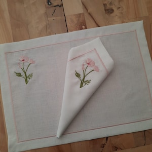Pink Floral Embroidered Linen Dinner Placemat and Napkin Set, Wedding, Celebration Dinner Napkin, Home Gift Option, Washable Napkin Set