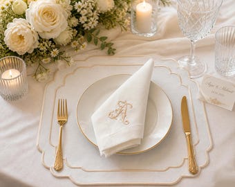 Juego de servilletas y manteles individuales de lino con monograma: decoración bordada para la mesa de bodas.