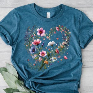 Flower Shirt, Flower Shirt Aesthetic, Floral Graphic Tee, Floral Shirt, Flower T-shirt,Wild Flower Shirt,Wildflower Tshirt,Gift for Gardener