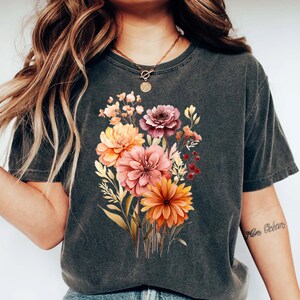 Vintage Cottagecore Shirt Goblincore shirt Boho wildflowers shirt Nature Shirt Botanical Shirt Garden Lover Autumn Aesthetic Green witch