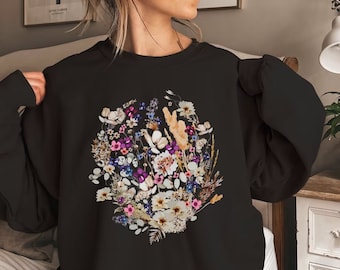 Pressed Flowers Sweatshirt, Boho Wildflowers, Cottagecore Shirt, Vintage Botanical Tee, Pastel Floral Nature Shirt,Garden Lover Shirt,Flower
