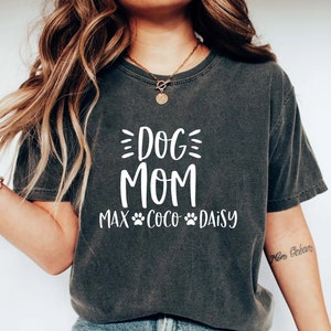 Custom Dog Sweatshirt, Personalized Dog Sweatshirt with Name, Custom Dog Mom Sweatshirt, Dog Dad Shirt,Gift For Pet Gift For Him, Pet Lovers