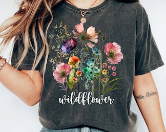 Wild Flower Shirt, Flower Tshirt, Retro Floral Shirt, Watercolor Wild Flower Shirt, Botanical Shirt, Gift for Women, Boho Wildflowers Nature