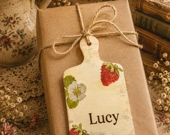 Personalised Wooden Gift Tag, Reusable Cottage Core shabby chic design