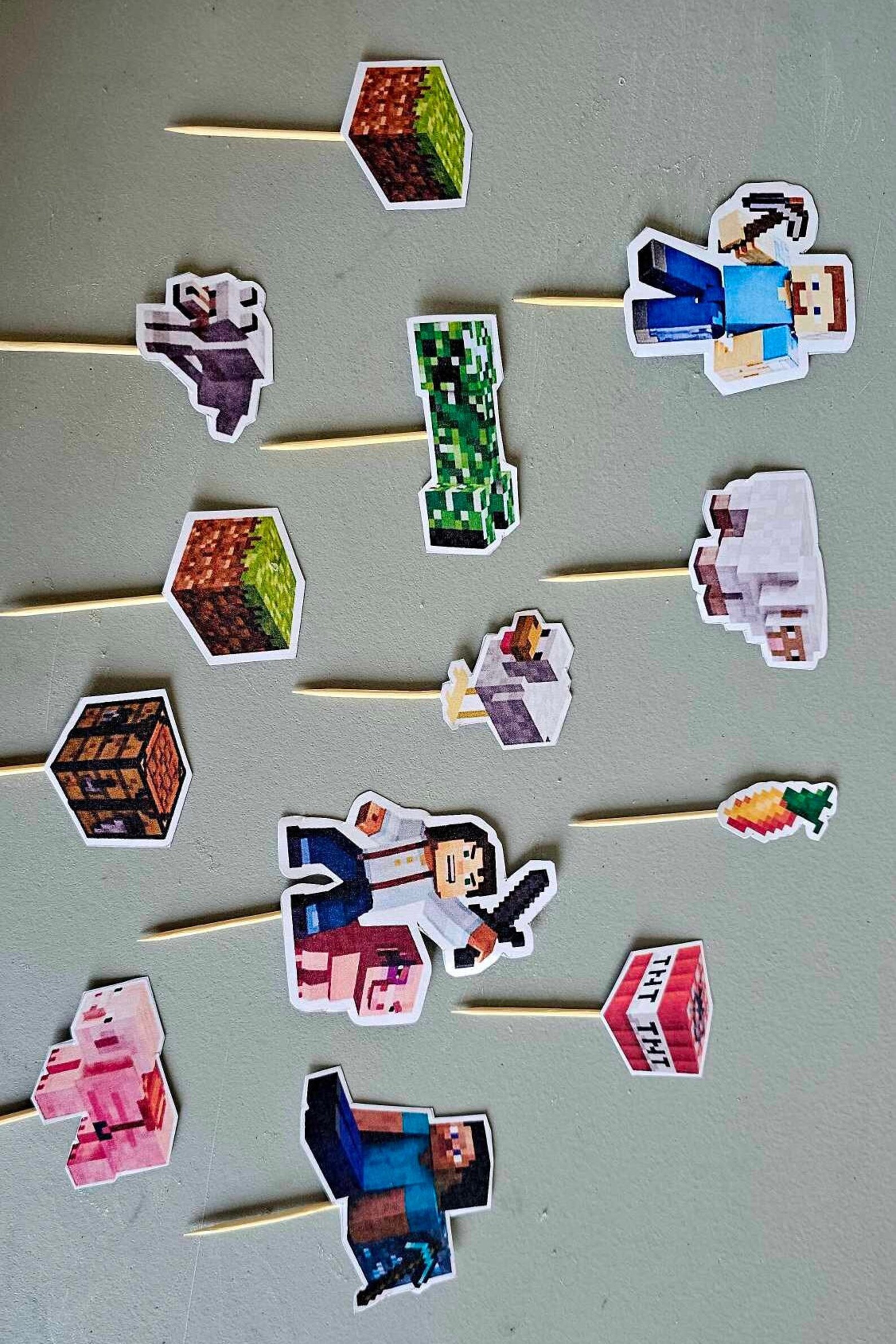 Minecraft Cupcake Toppers (Set of 12)