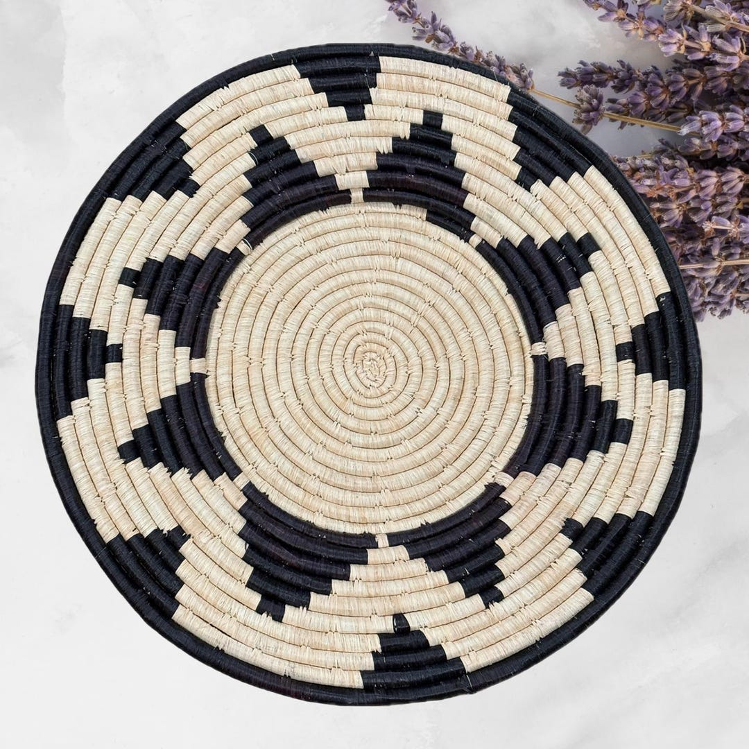 African Raffia Hanging Basket in Natural, Black Plate Mat -21