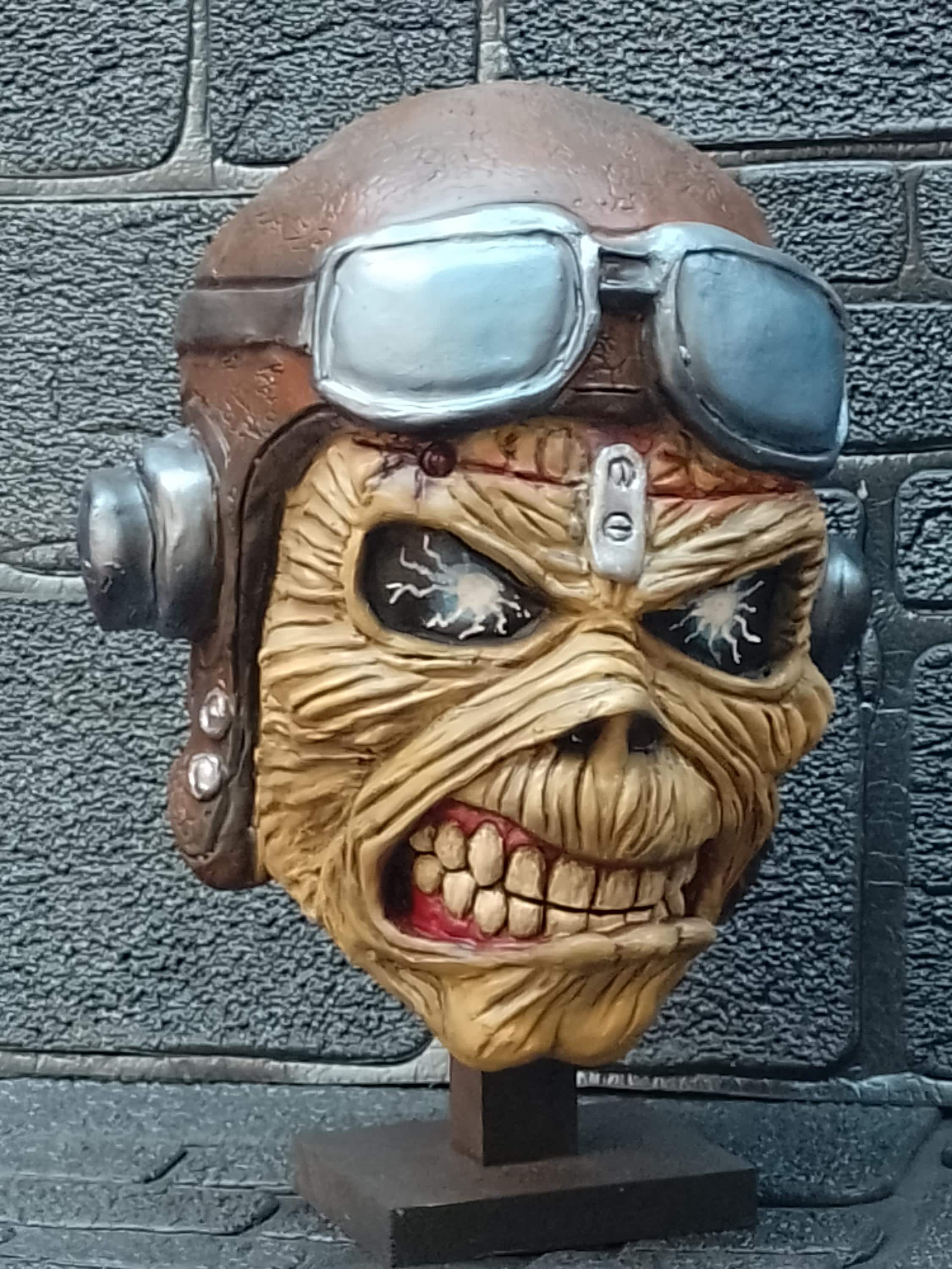 アイアン・メイデン　エディ・ザ・ヘッド　マスク　大人用 並行輸入 : Trick Or Treat Studios Iron Maiden Book of Souls Mask
