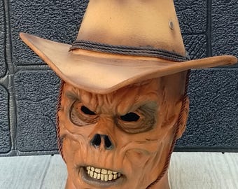 Fallout/The Ghoul/Coleccionable Máscara de Látex Para Fiestas,Eventos, Cosplay.Para exhibir en tu vitrina incluída cabeza maniquí y sombrero
