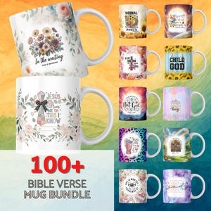 Op de afbeelding: Een verzameling witte keramische mokken met verschillende Bijbelteksten en bloemmotieven. De mokken tonen zinnen als "In the waiting", "Jesus is" en "But God". De afbeelding bevat ook de tekst "100+ BIBLE VERSE MUG BUNDLE."