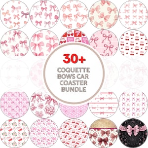 Könnte beinhalten: Eine Sammlung von Auto-Untersetzern mit verschiedenen rosa Schleifendesigns. Die Untersetzer zeigen verschiedene Muster, darunter Aquarellschleifen, Kirschen und Vichy-Karo. Der Text "30+ COQUETTE BOWS CAR COASTER BUNDLE" ist enthalten.