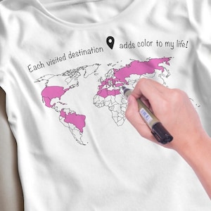 Travel Map Tee, SVG PNG, Travel Map Tee, Shirt für Reisende, anpassbares Reise-Shirt, Geschenk für Reisende, Färbung Shirt, Weltkarte