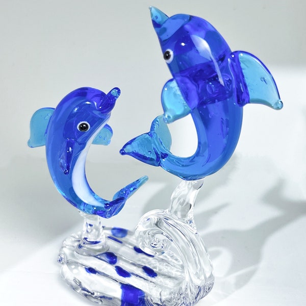 Glasdelphin, Mundgeblasener Glasdelphin, Naturglasornament, Delfinskulptur, Autoinnendekoration, Weihnachtsgeschenk