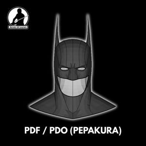 Puede incluir: Ilustración en escala de grises de una máscara de Batman con una boca sonriente. La imagen incluye el texto "PDF / PDO (PEPAKURA)" en la parte inferior. El logotipo de Armory of Legends está en la esquina superior izquierda.