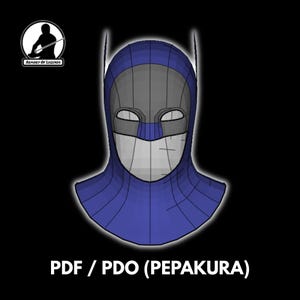 Puede incluir: Un diseño de capucha de superhéroe azul y gris con una cara estilizada y orejas puntiagudas. La imagen incluye el texto "PDF / PDO (PEPAKURA)" y un logotipo de "Armory Of Legends". El diseño está sobre un fondo negro.