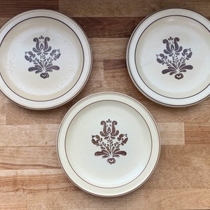 Vintage Pfaltzgraff Bread/Dessert Plates in Village Pattern