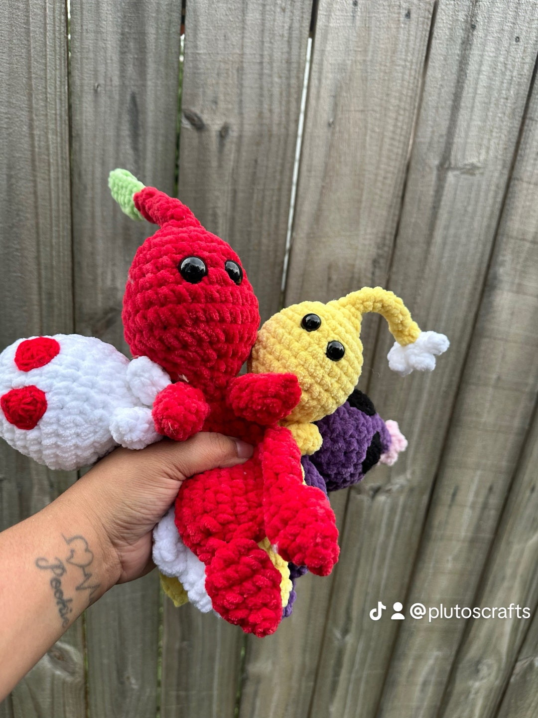 Throwable Flower Alien Pattern PDF - Etsy