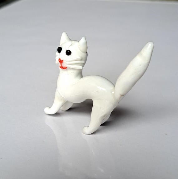 猫置物 ガラス置物　￼MURANO 手作りのムラーノガラス製猫の置物：金と青のオーナメント - Etsy 日本
