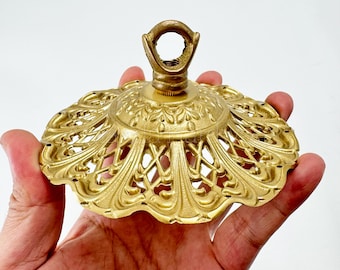 Campana de viento de latón con diseño floral de 4,65 pulgadas - Atrapasueños bohemio - Kit colgante con 12 agujeros para manualidades - Dosel de latón