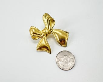 Brass Gift Bow Tie Knob – Elegant Cabinet Handle, Wall Hook, or Decorative Accent for Keys, Towels, Accessories & Home Decor - Brass Parts