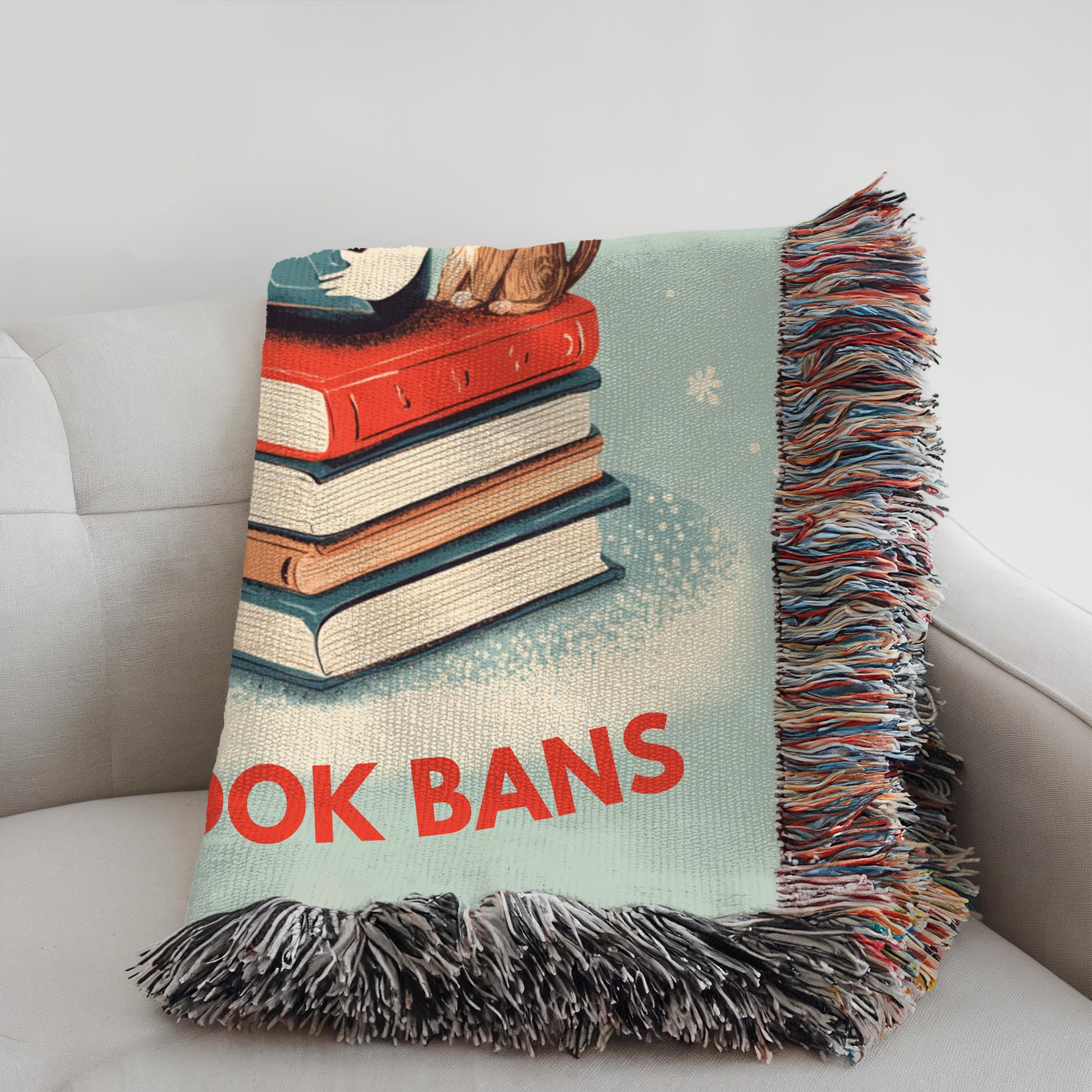 Familie Moeder En Zoon Lezen Een Boek Met Een Zaklamp Onder De Deken Stock Afbeelding - Image of